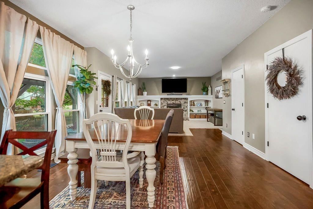 Photo 6 of 34 - 21525 W 51st Street