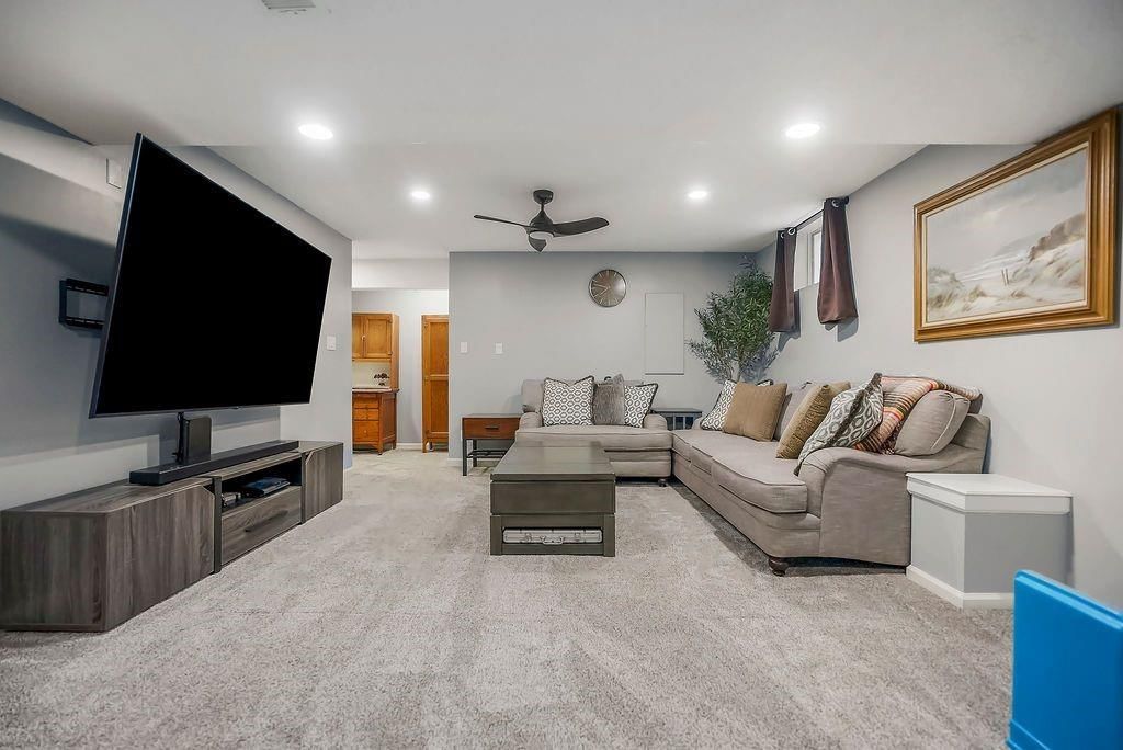 Photo 26 of 34 - 21525 W 51st Street