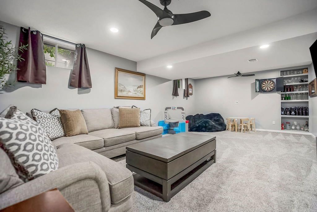 Photo 27 of 34 - 21525 W 51st Street