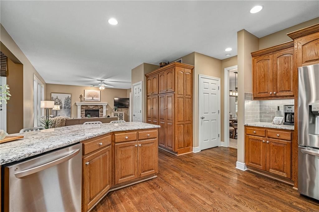 15801 Parkhill Street — photo 17