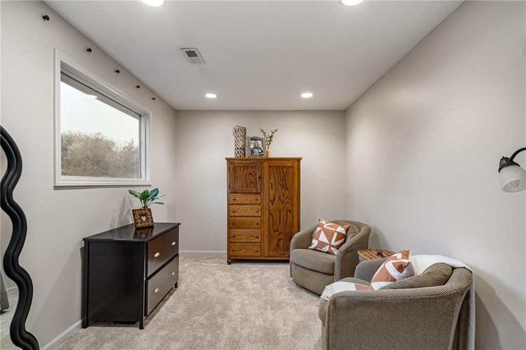 15801 Parkhill Street — photo 27