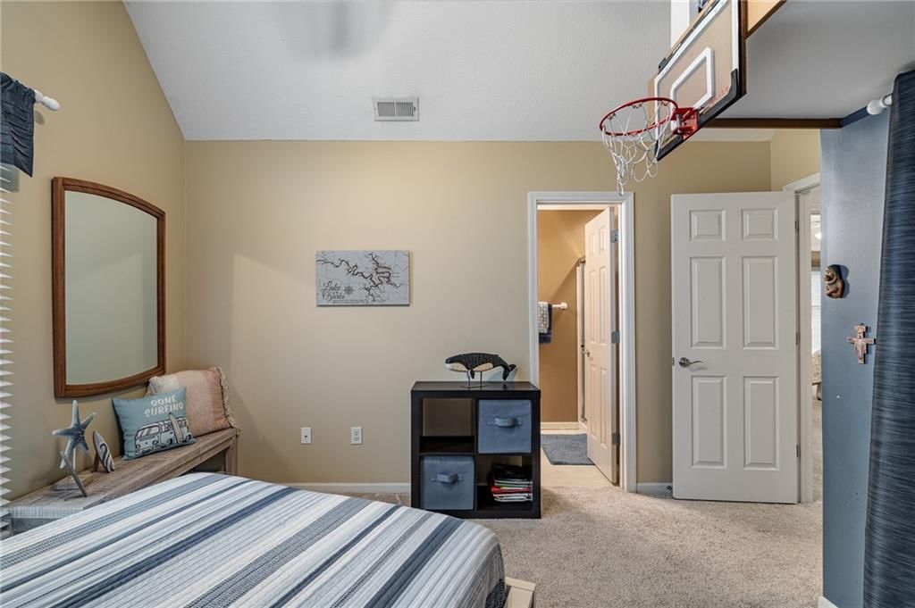 15801 Parkhill Street — photo 34