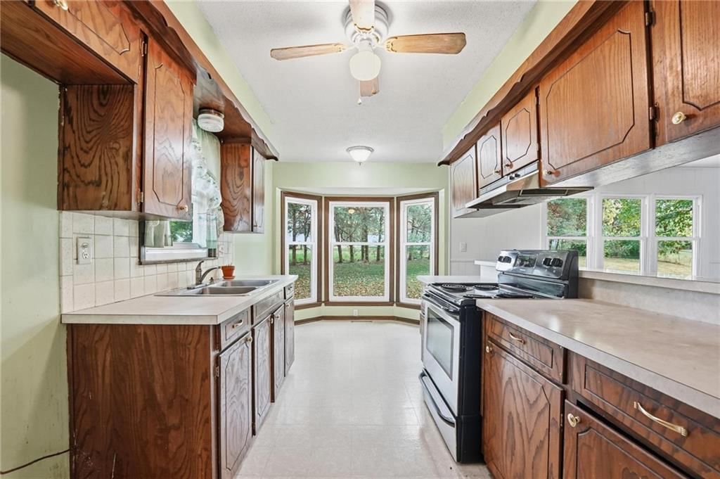 Photo 8 of 35 - 4723 Cedar Avenue