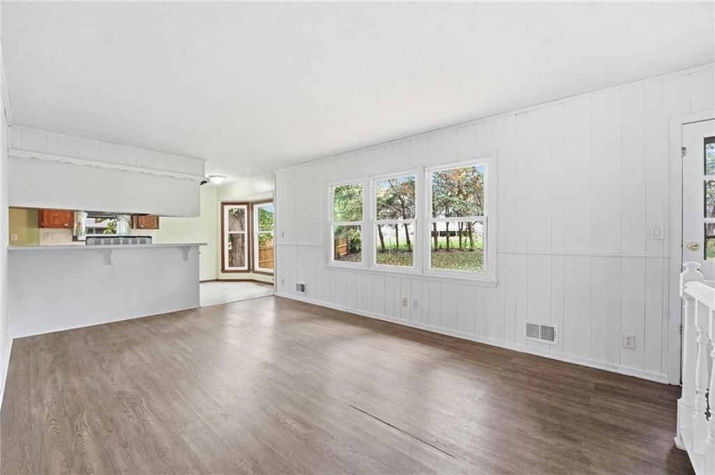 Photo 11 of 35 - 4723 Cedar Avenue