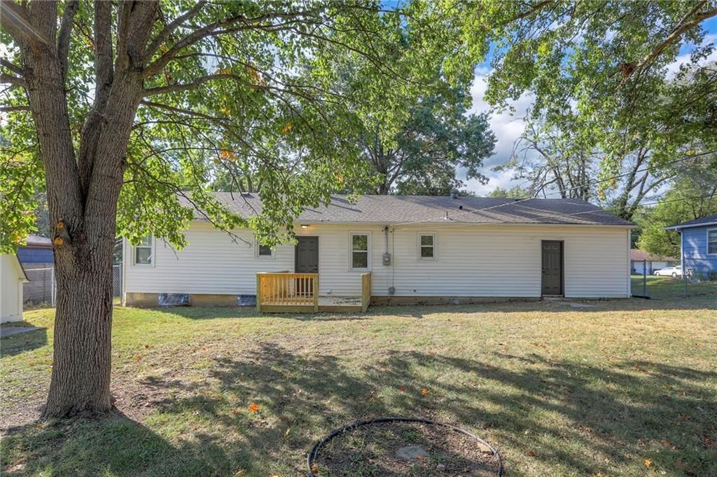 12312 E 52nd Terrace — photo 24