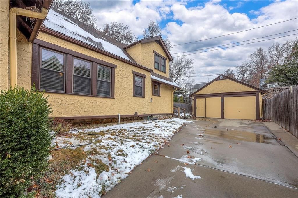 308 E Winthrope Road — photo 28