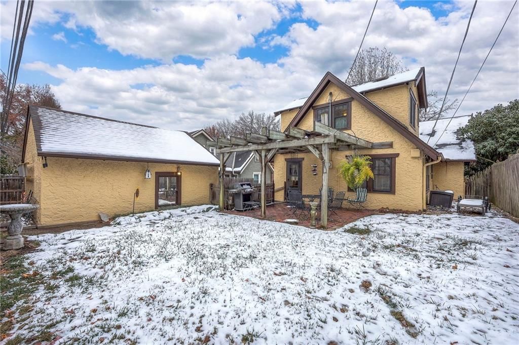308 E Winthrope Road — photo 31