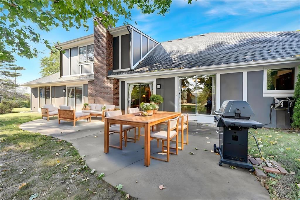 3451 S Scott Avenue — photo 4