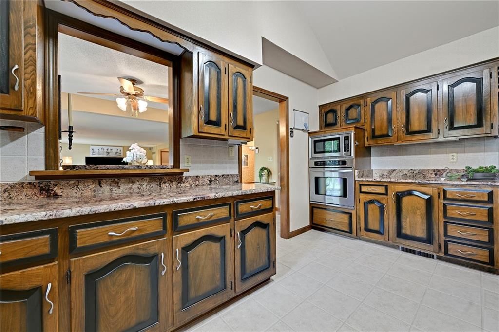 3451 S Scott Avenue — photo 16