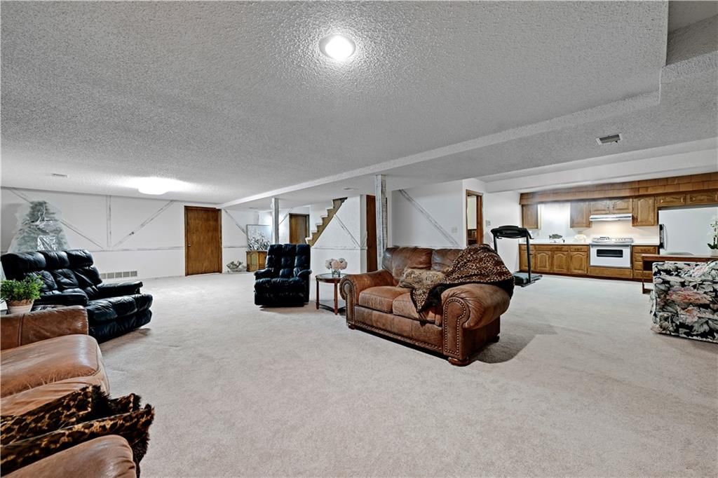 3451 S Scott Avenue — photo 33