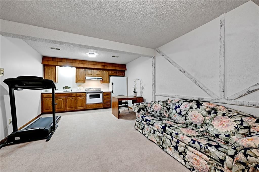 3451 S Scott Avenue — photo 34