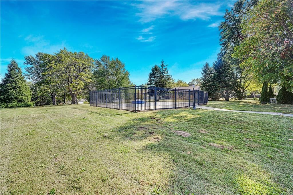 3451 S Scott Avenue — photo 41