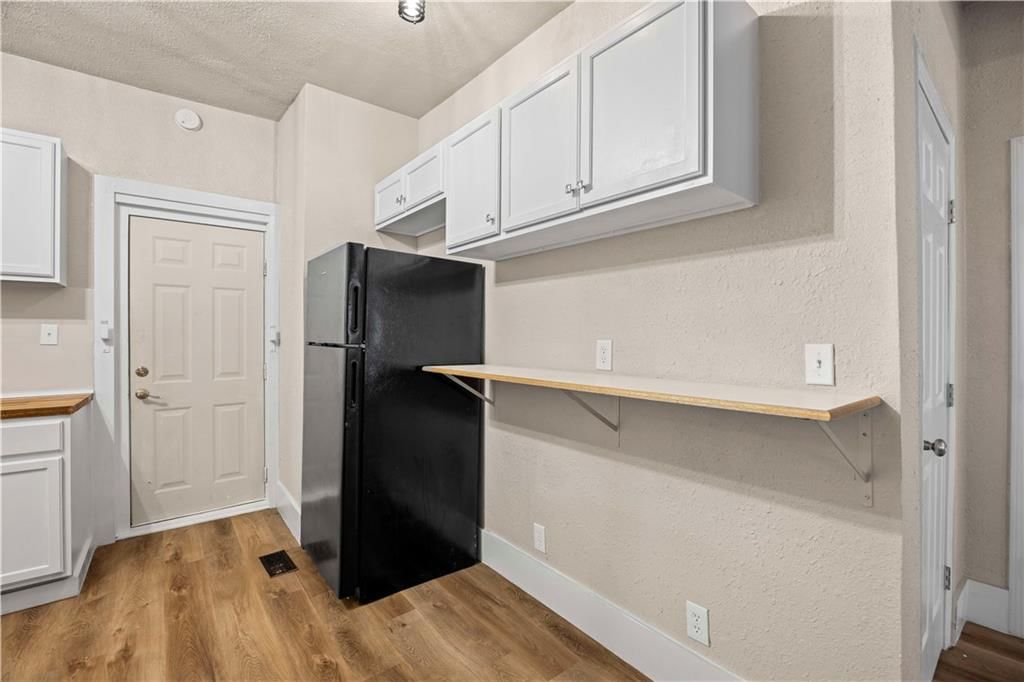 2319 Norton Avenue — photo 7
