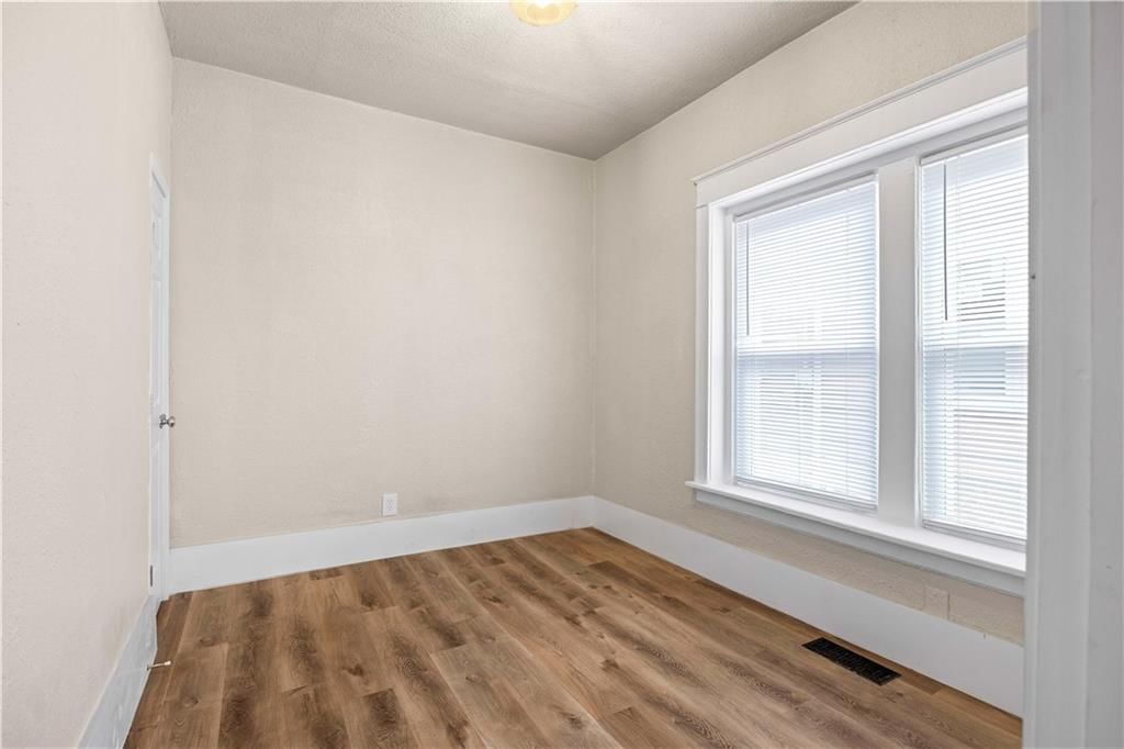 2319 Norton Avenue — photo 11
