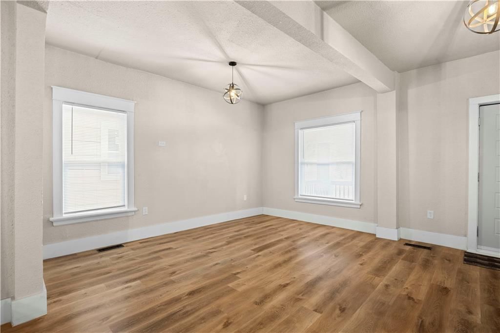 2319 Norton Avenue — photo 12