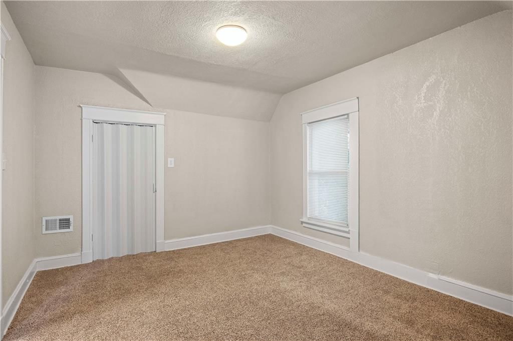 2319 Norton Avenue — photo 15