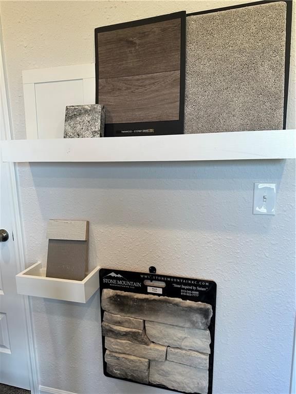 2288 Woodfield Drive — photo 3
