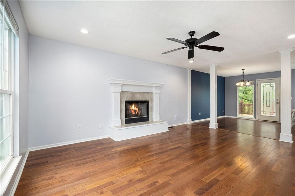 417 N Locust Street — photo 4