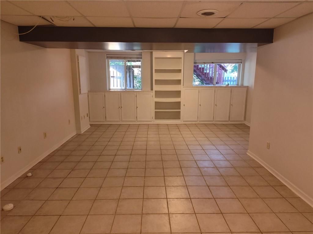 417 N Locust Street — photo 16