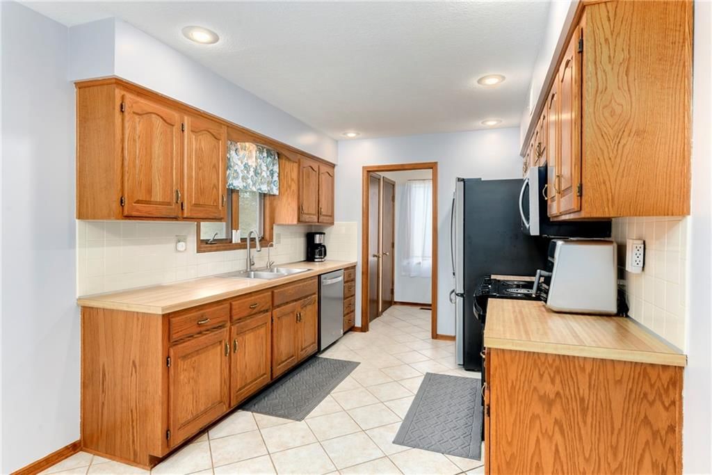 510 Thames Drive — photo 13