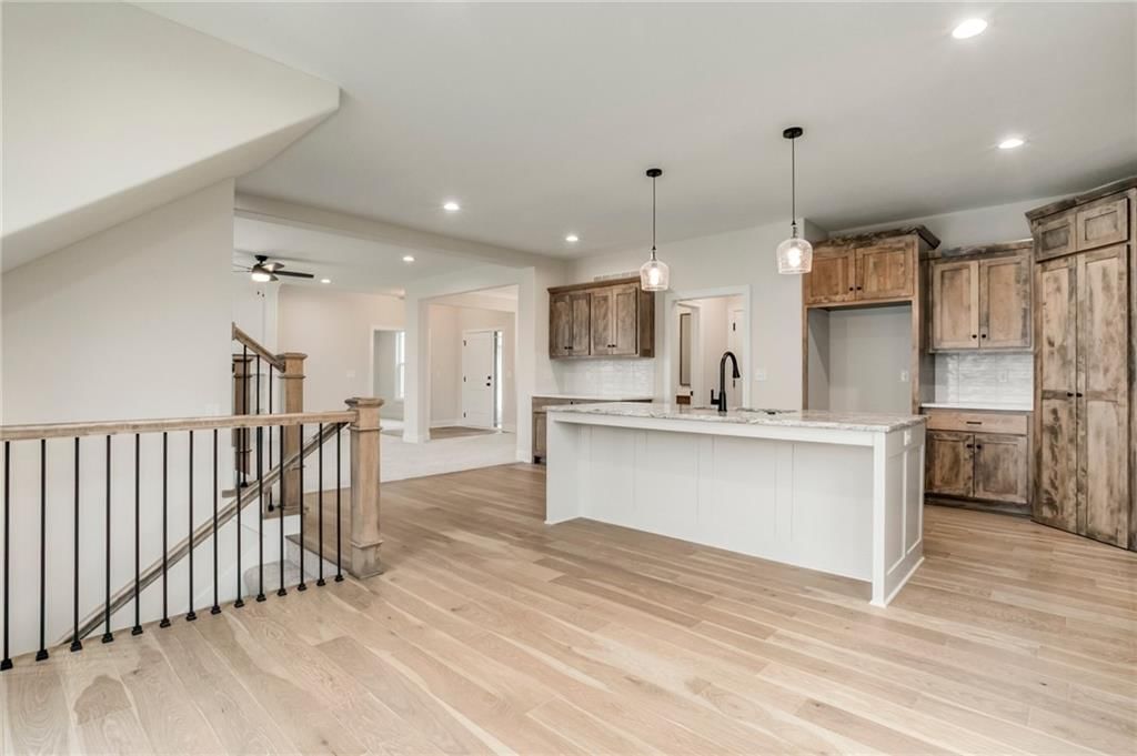 18766 W 169th Street — photo 10