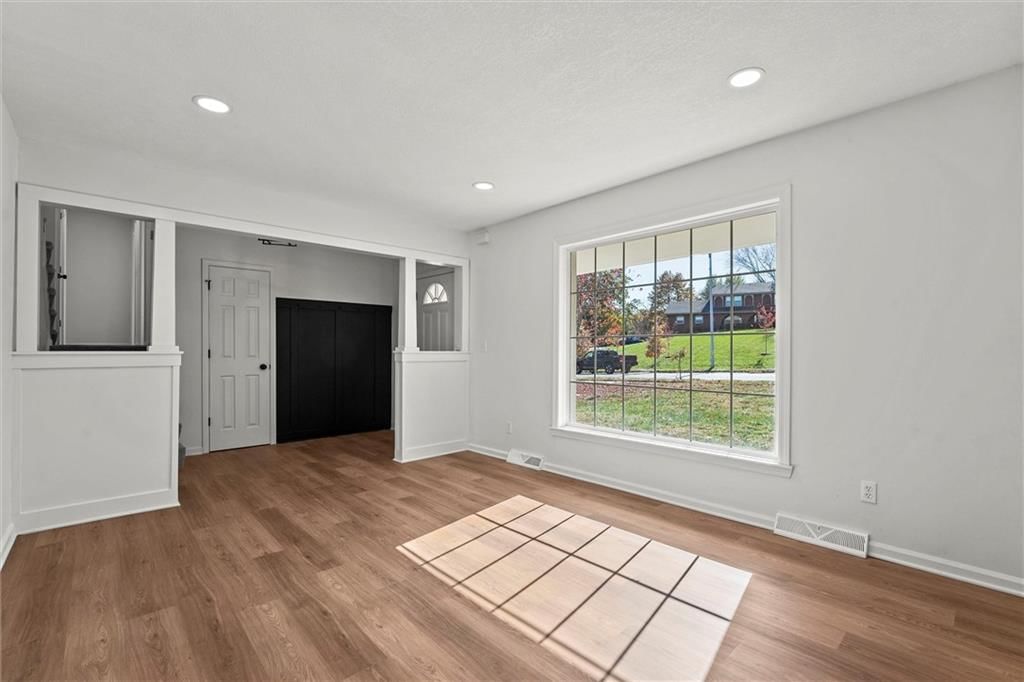 1014 N Forest Lane — photo 6