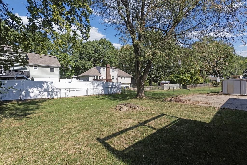 Photo 24 of 25 - 7937 N Forest Avenue