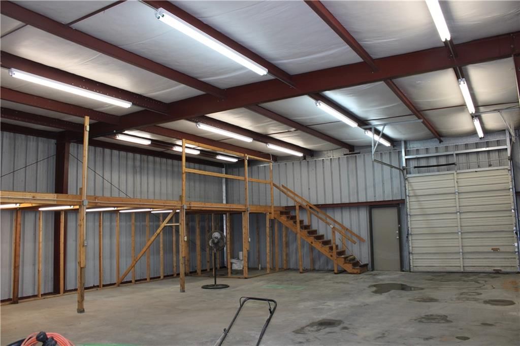 800 S Summit Street — photo 14