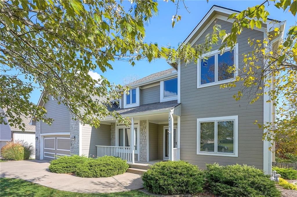 Photo 3 of 46 - 4405 Blue Jay Drive