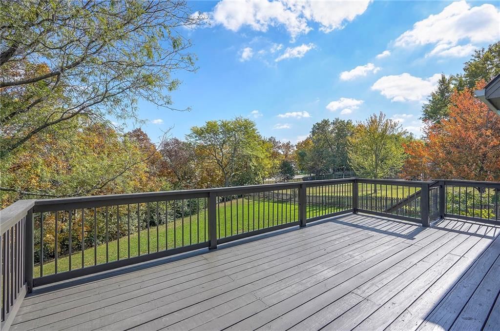 Photo 8 of 46 - 4405 Blue Jay Drive
