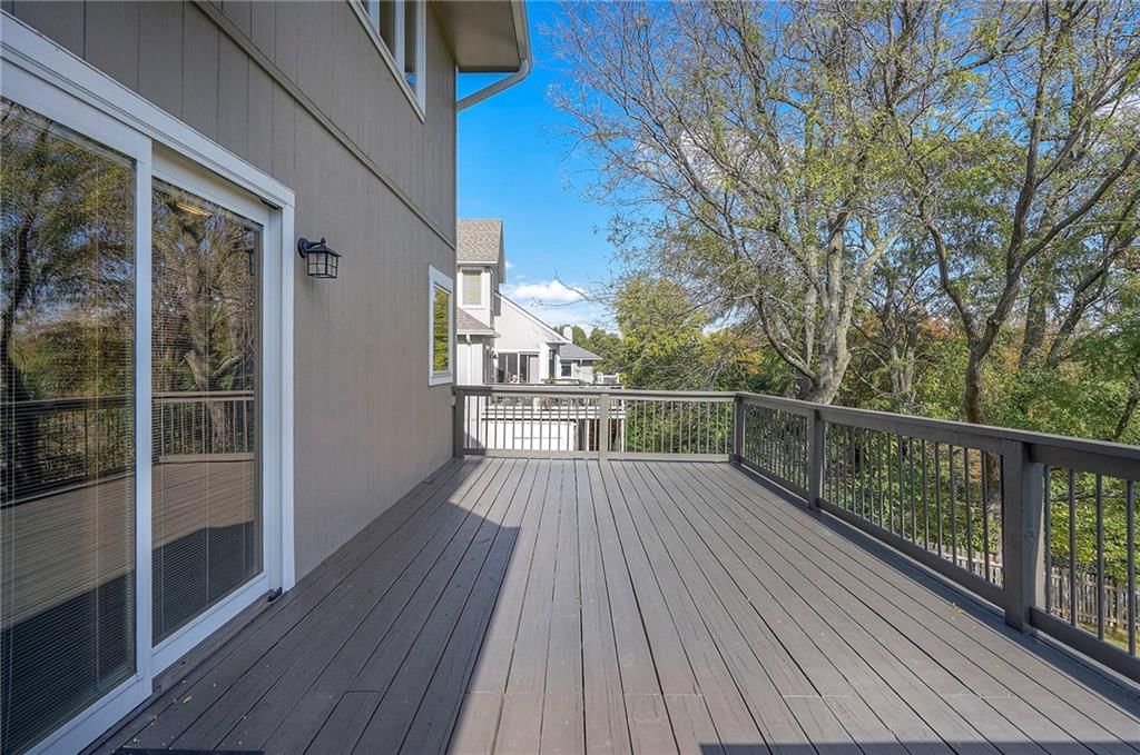 Photo 9 of 46 - 4405 Blue Jay Drive