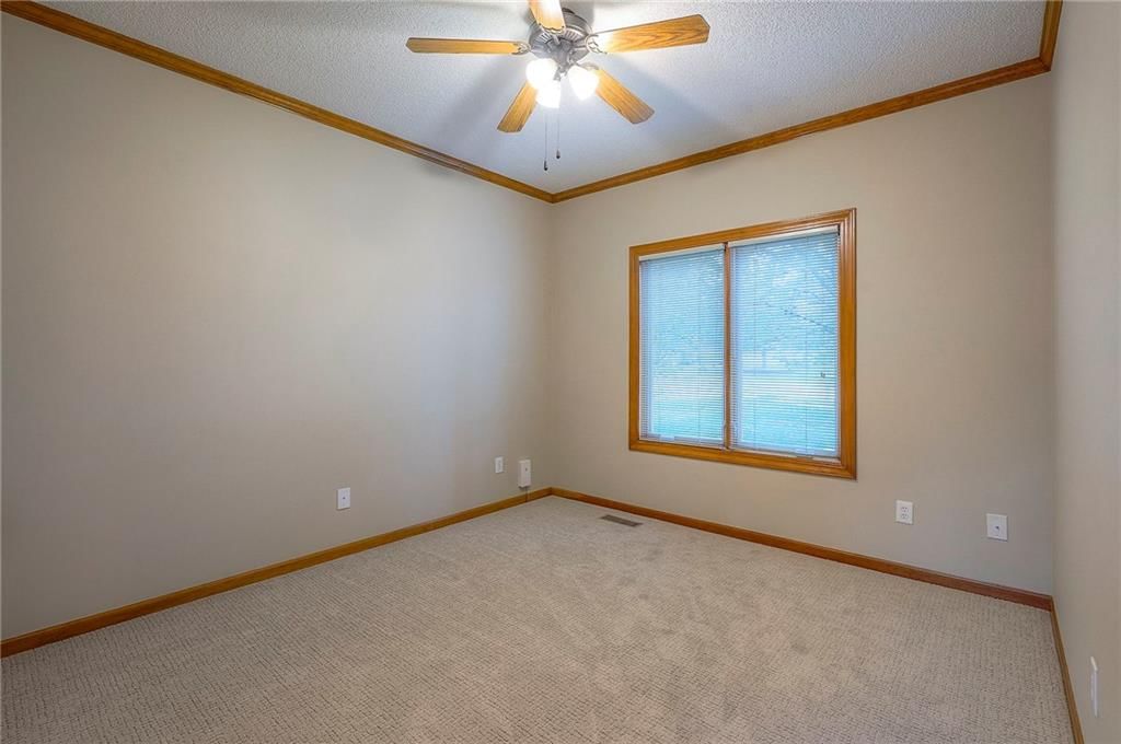 Photo 15 of 46 - 4405 Blue Jay Drive