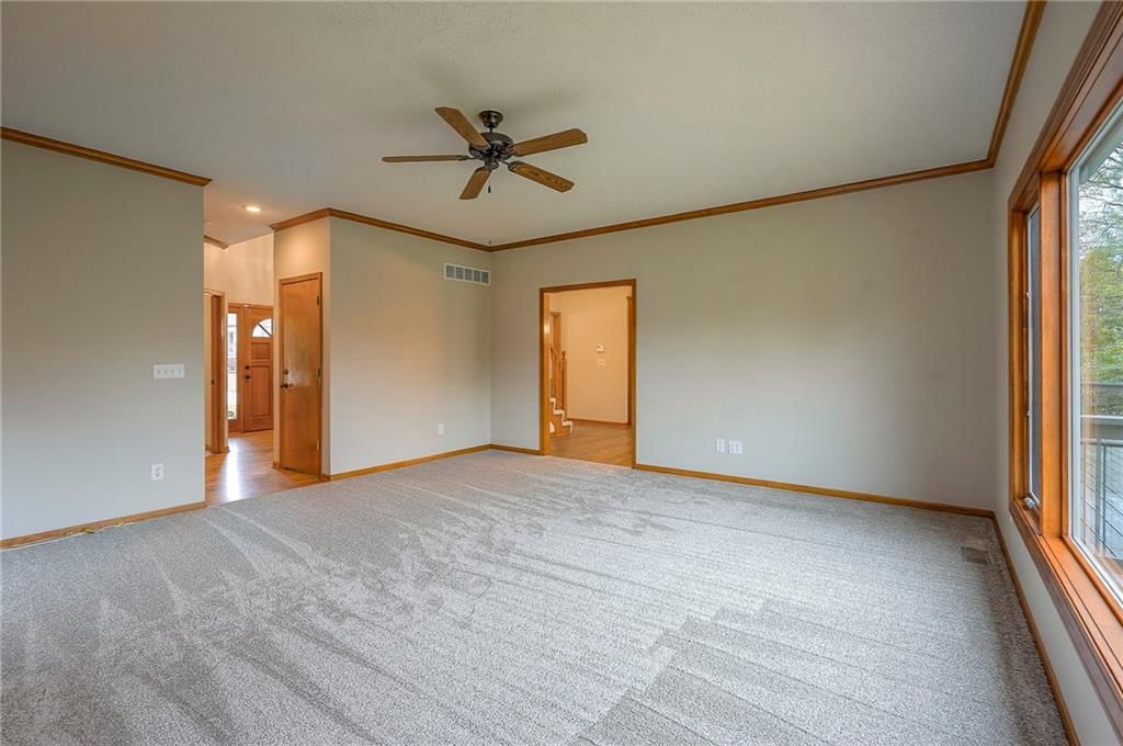 Photo 18 of 46 - 4405 Blue Jay Drive