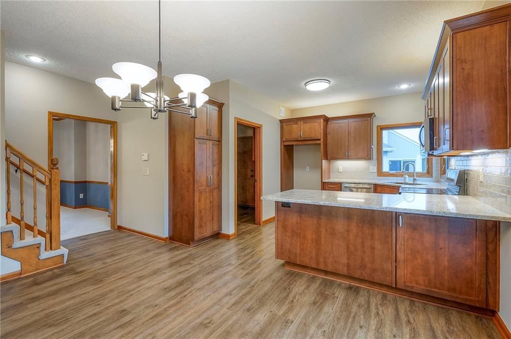 Photo 22 of 46 - 4405 Blue Jay Drive
