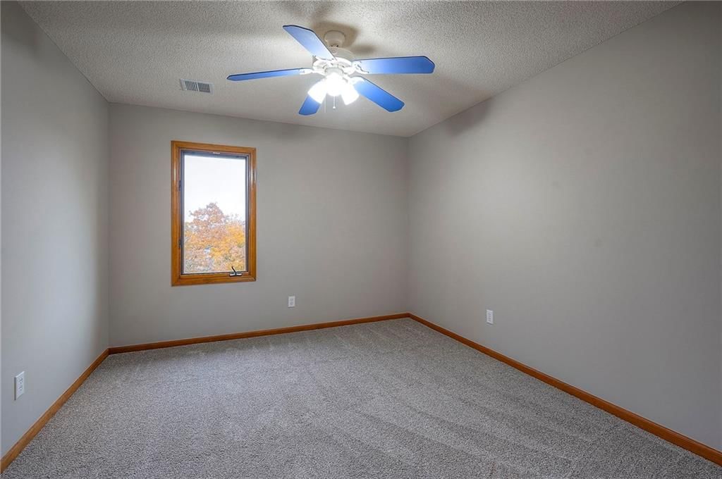 Photo 34 of 46 - 4405 Blue Jay Drive