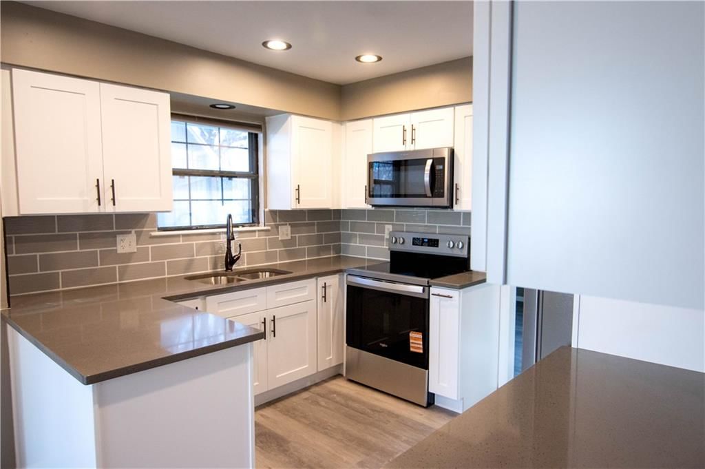 209 Williamsburg Drive — photo 6