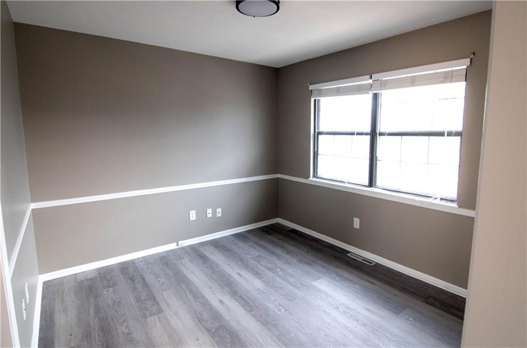 209 Williamsburg Drive — photo 8