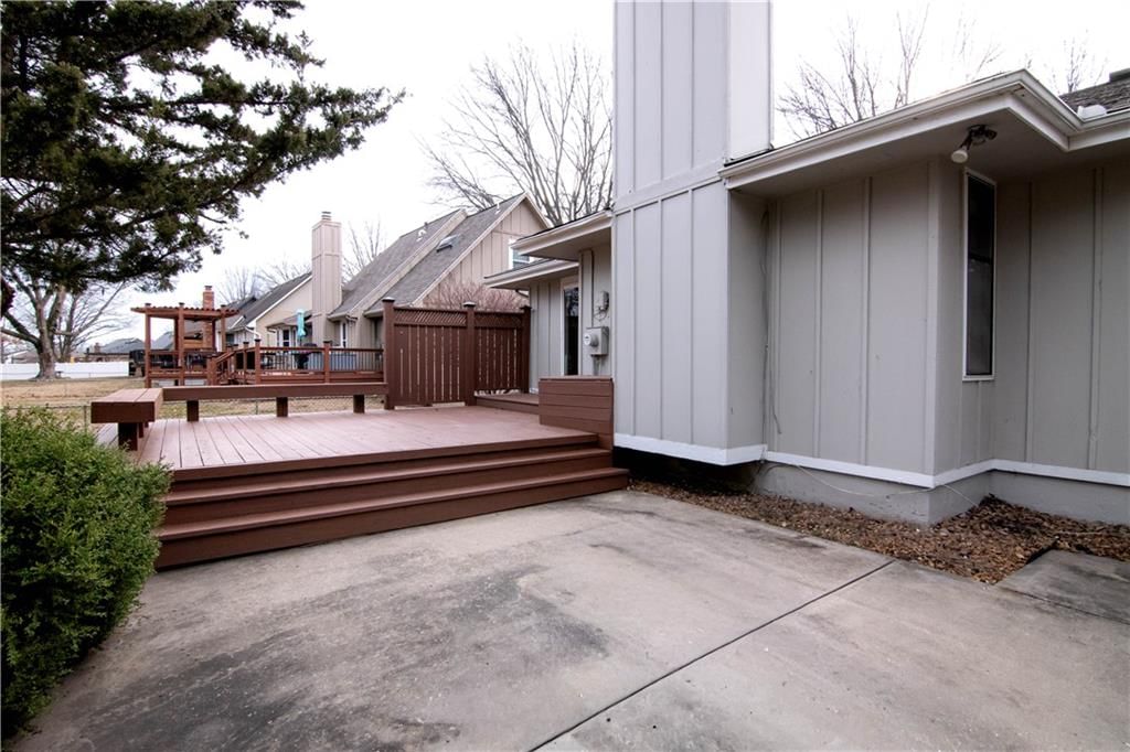 209 Williamsburg Drive — photo 27