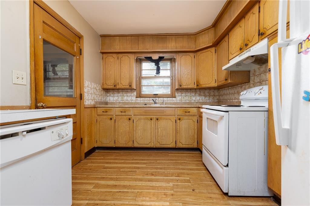 10909 E 60th Terrace — photo 8