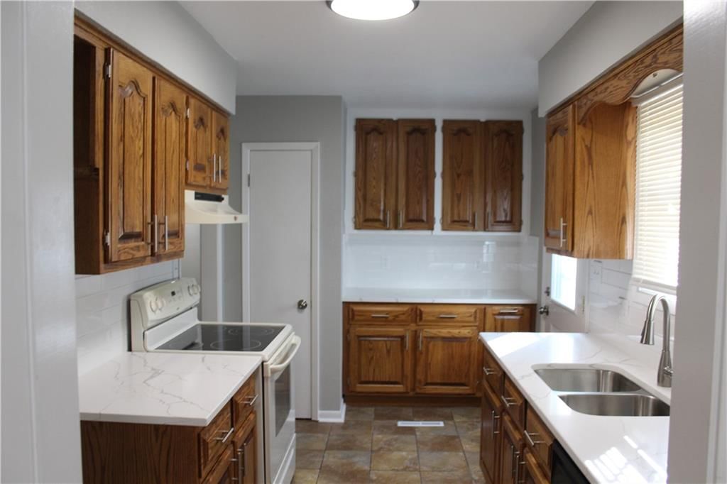 15323 Rickel Drive — photo 3