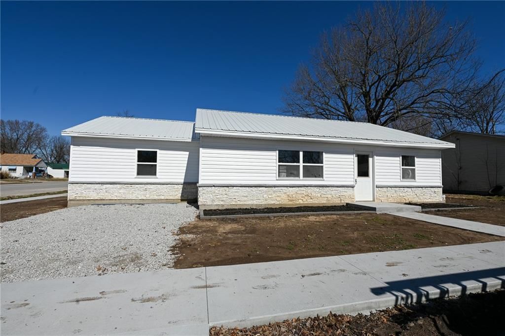 714 Broadway Street — photo 2