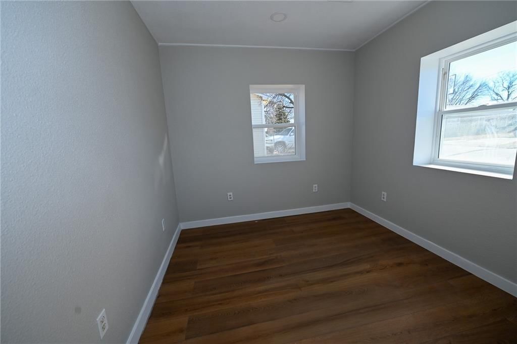714 Broadway Street — photo 8
