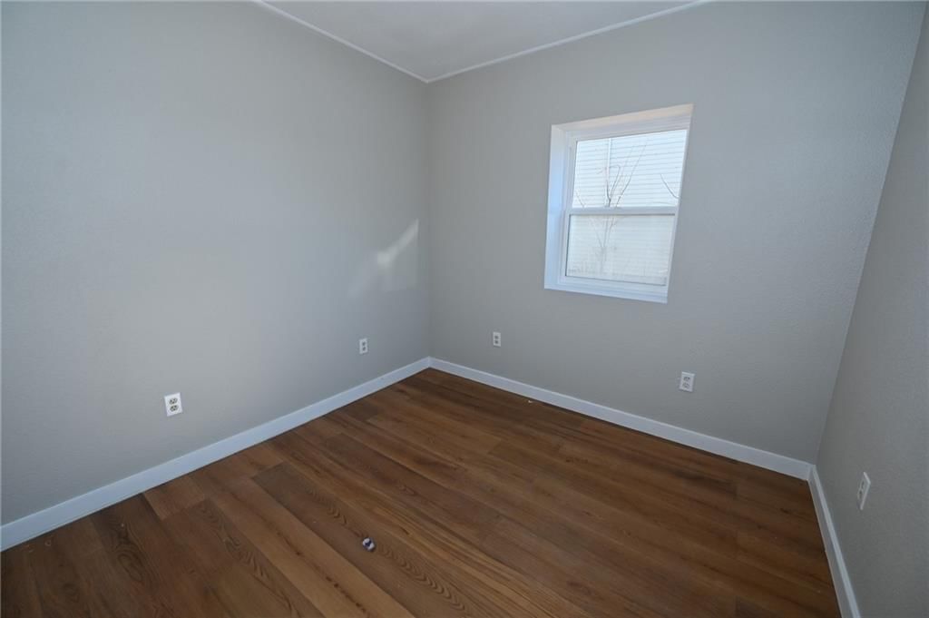714 Broadway Street — photo 9