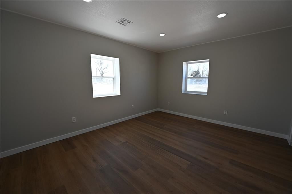 714 Broadway Street — photo 14