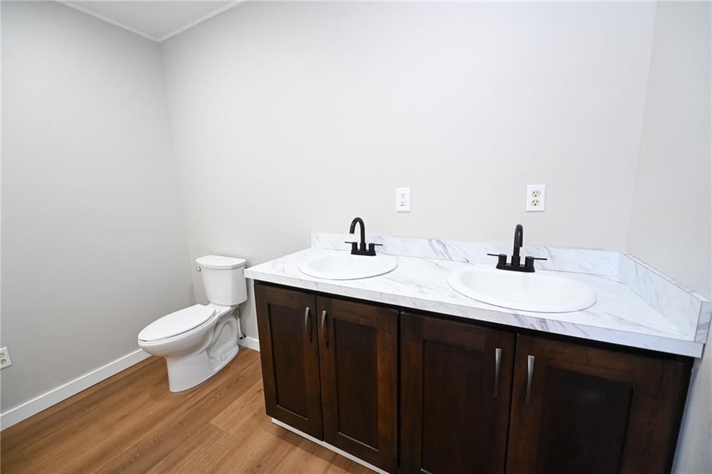 714 Broadway Street — photo 17