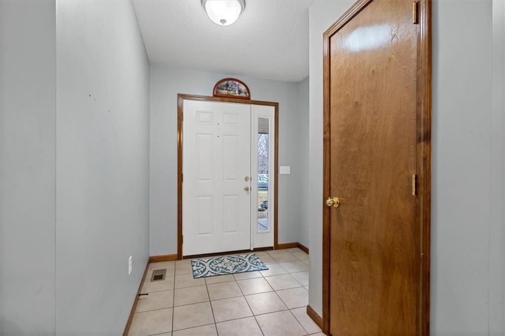 3313 SW 46th Street — photo 2