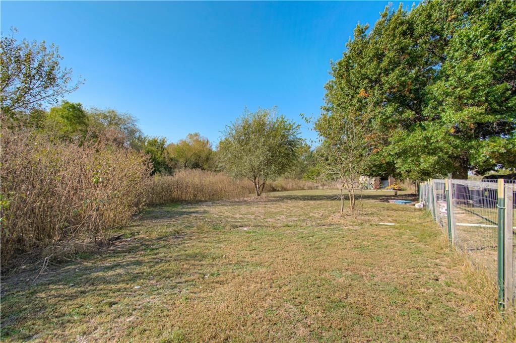 25109 Pleasant Valley Road — photo 32