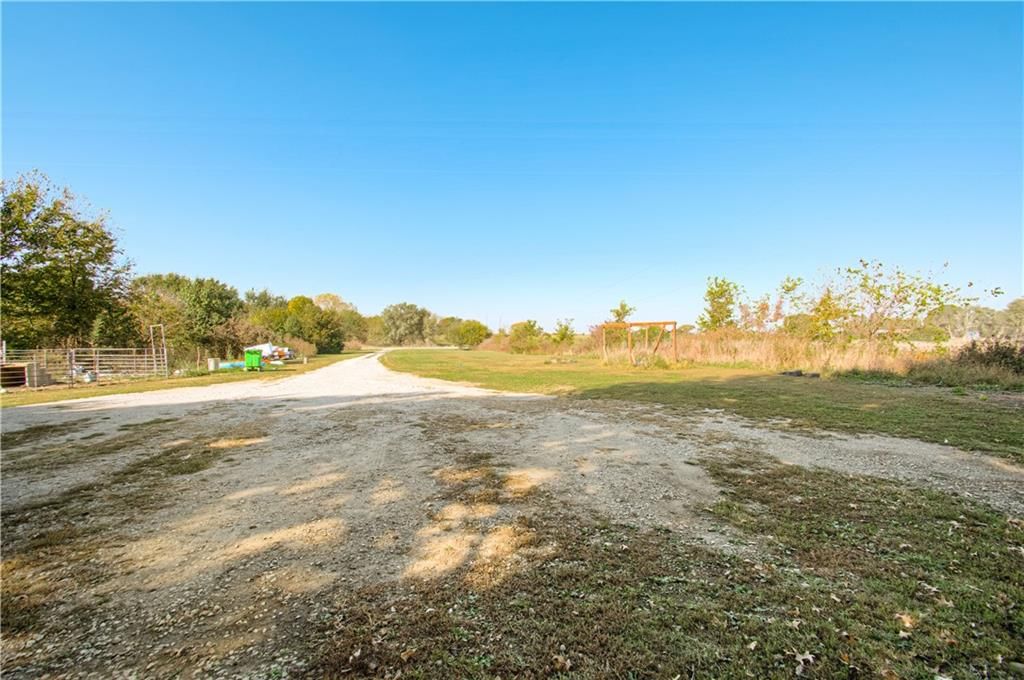 25109 Pleasant Valley Road — photo 33