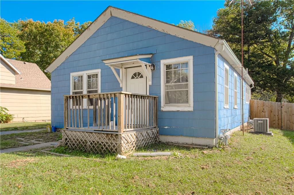 305 Walnut Street — photo 3