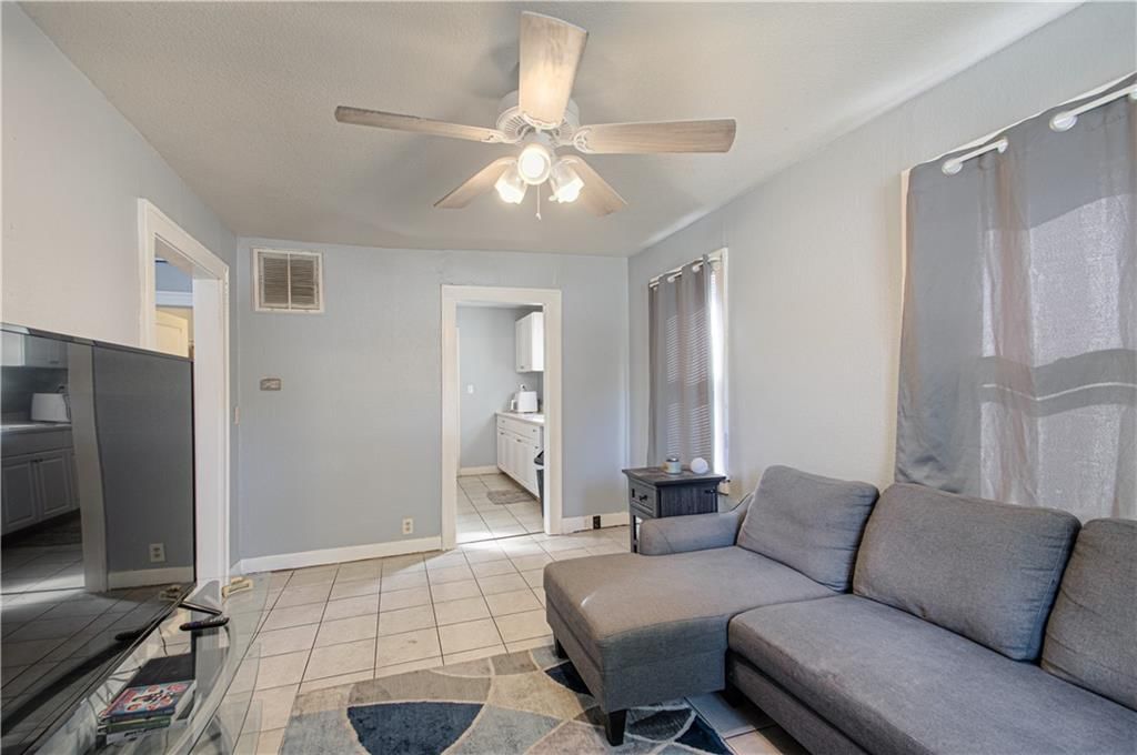 305 Walnut Street — photo 4